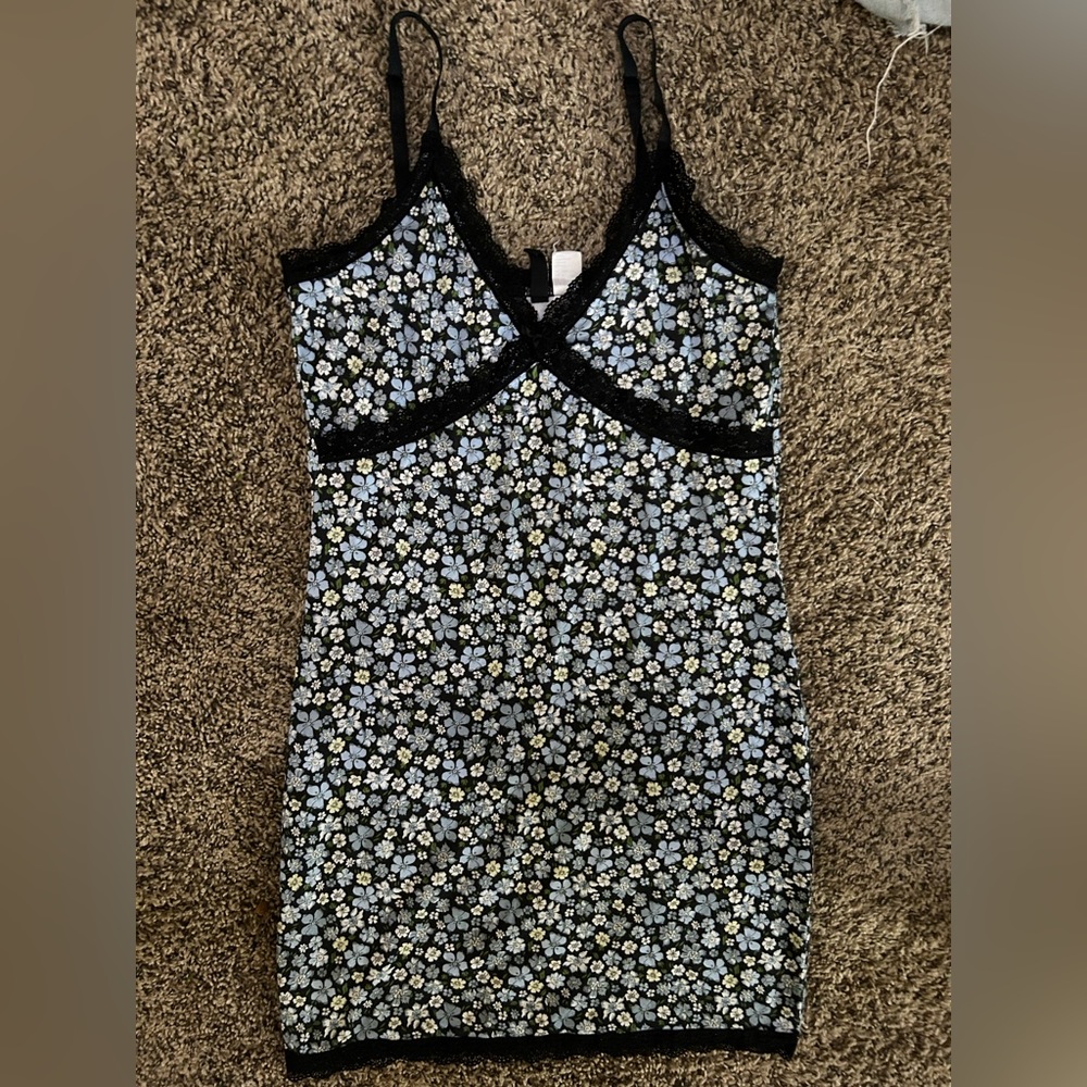 Divided Blue floral bodycon dress